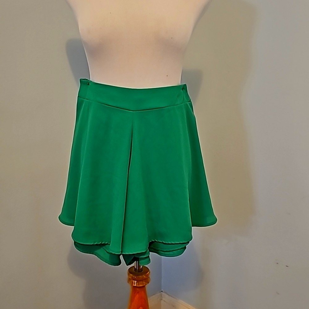 Flowing shorts